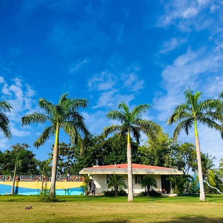 Srk Farm And Resort Anjār Extérieur photo