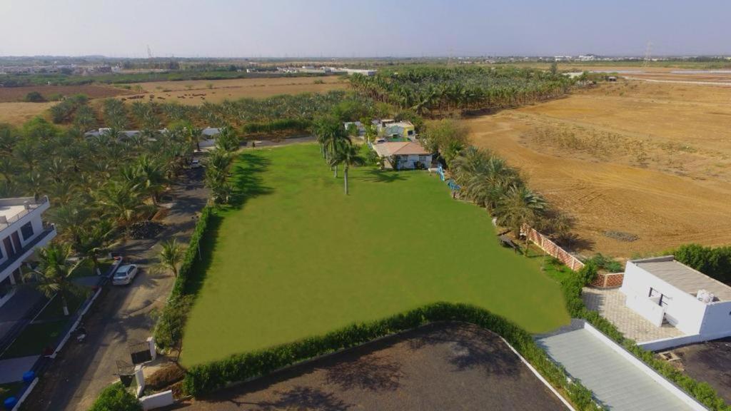 Srk Farm And Resort Anjār Extérieur photo