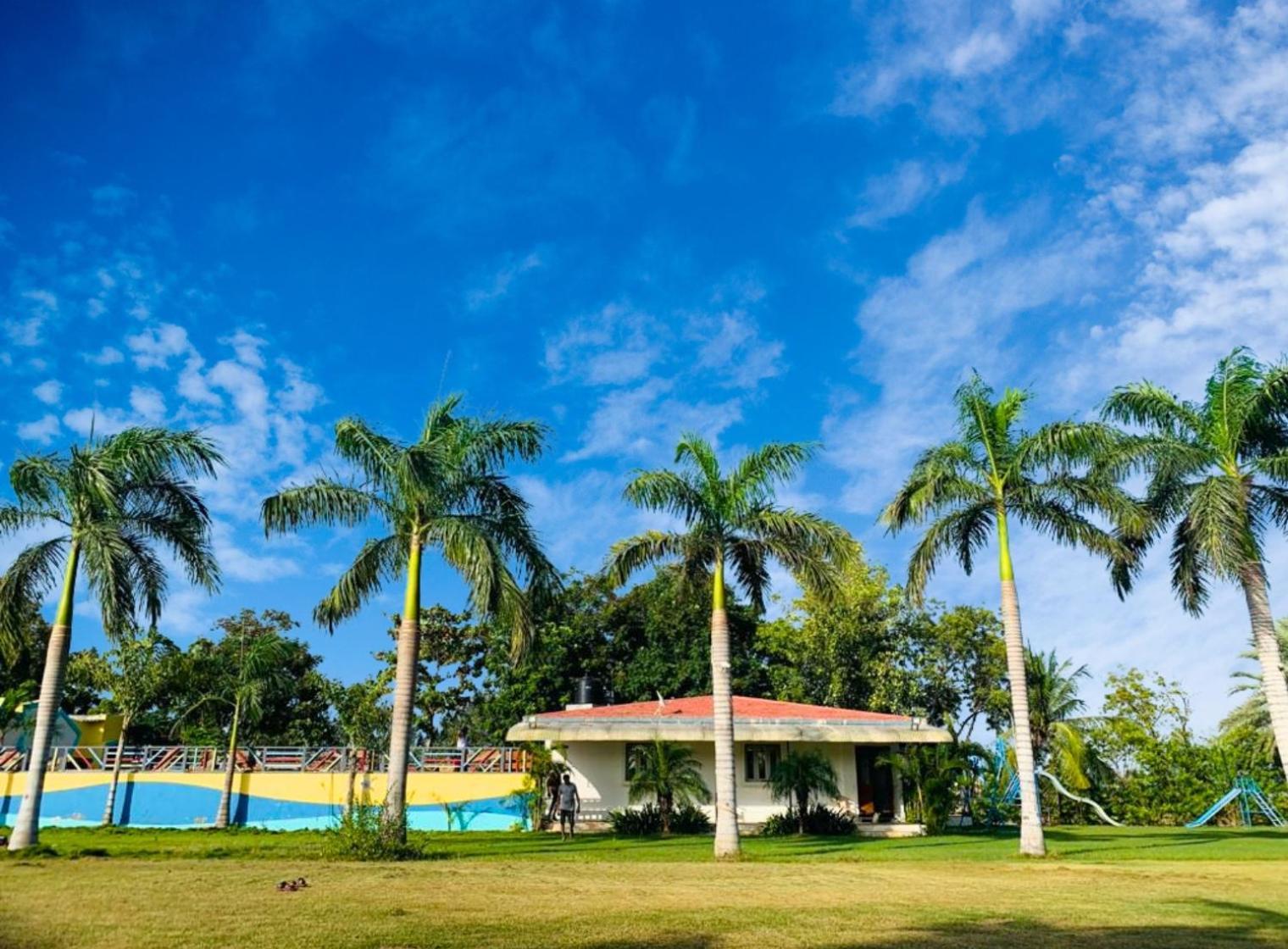 Srk Farm And Resort Anjār Extérieur photo