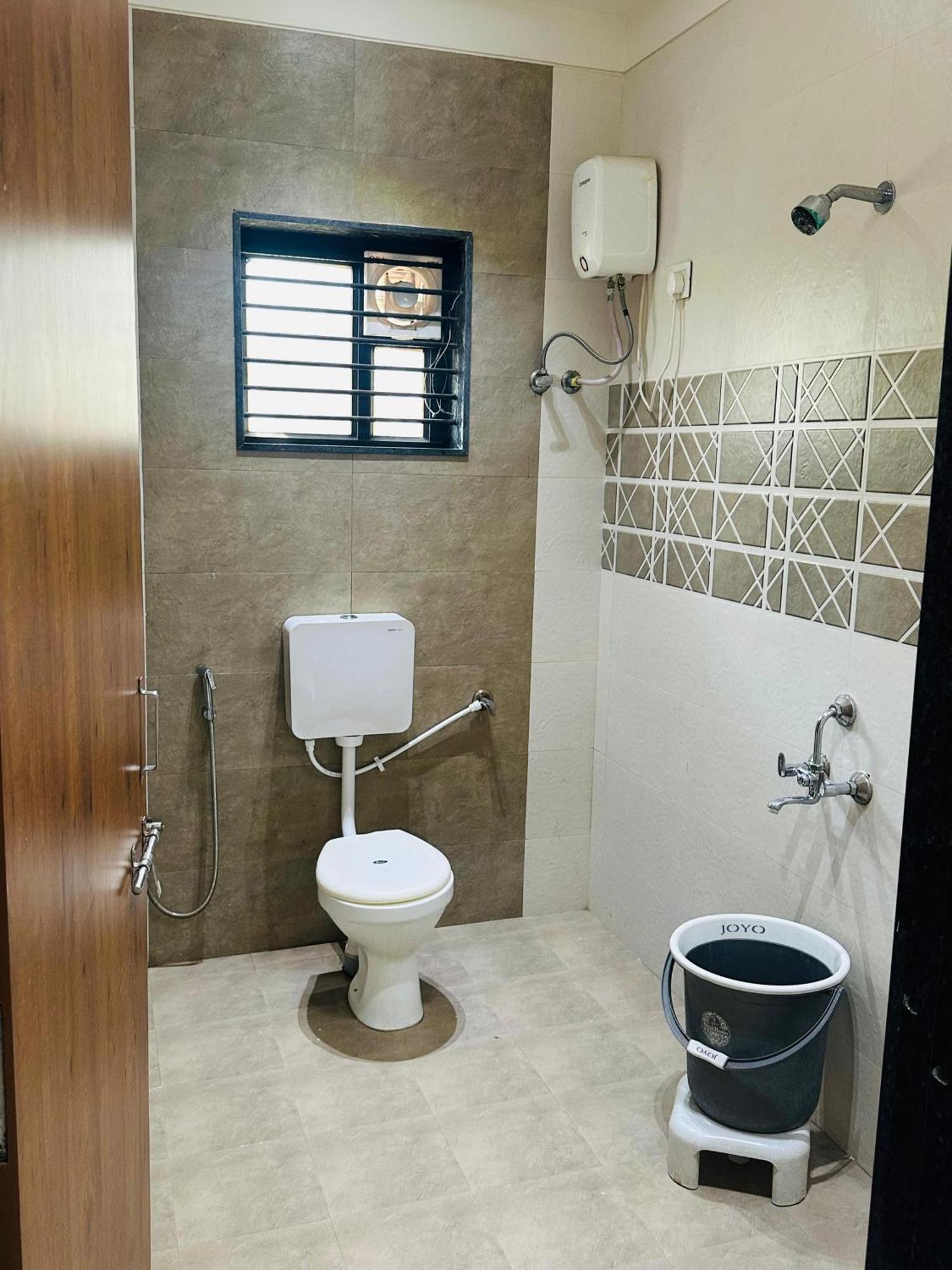 Srk Farm And Resort Anjār Extérieur photo